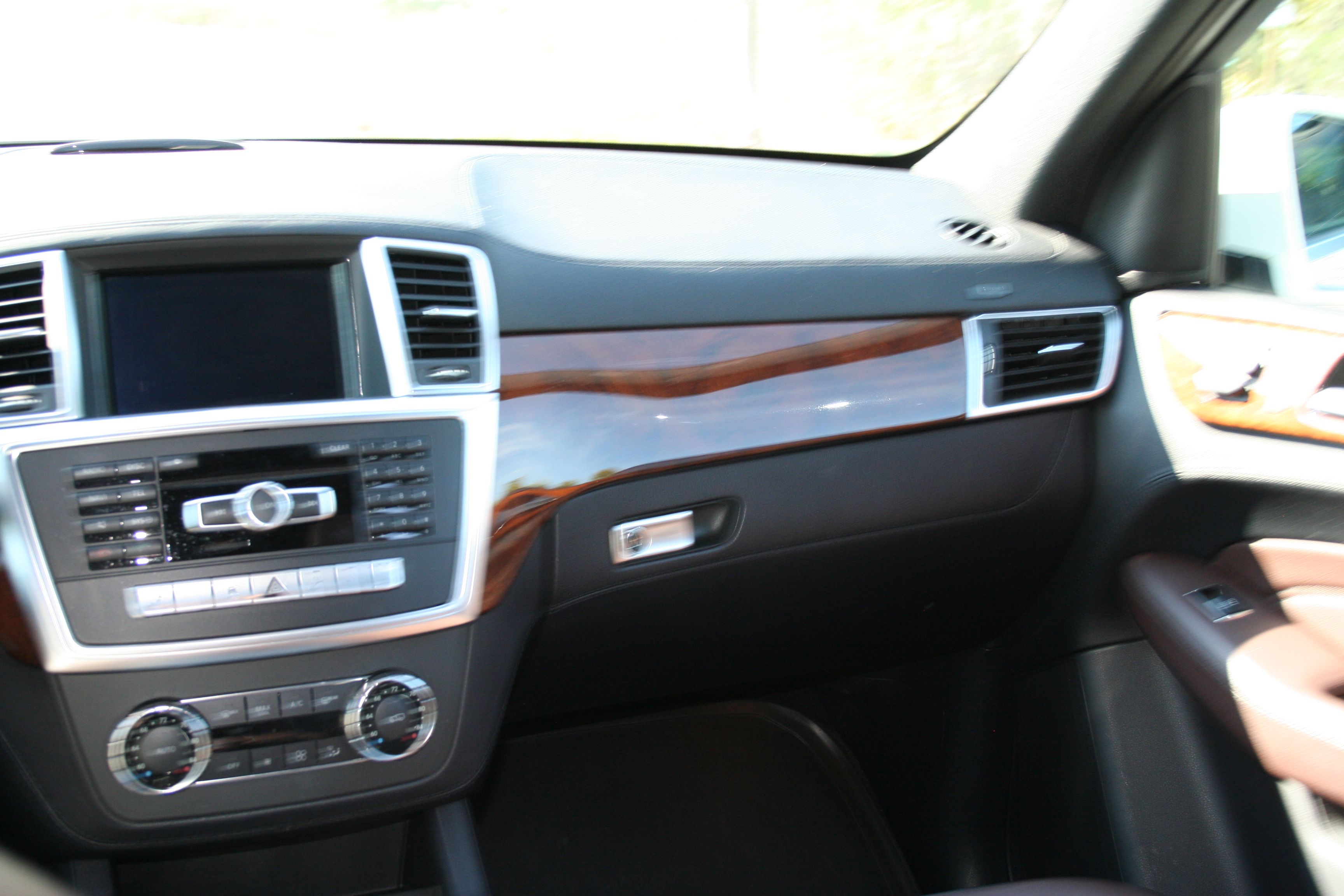 Used 2013 Mercedes-Benz ML 550 4MATIC image 26