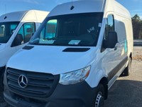 Used 2020 Mercedes-Benz Sprinter 4500 image 1