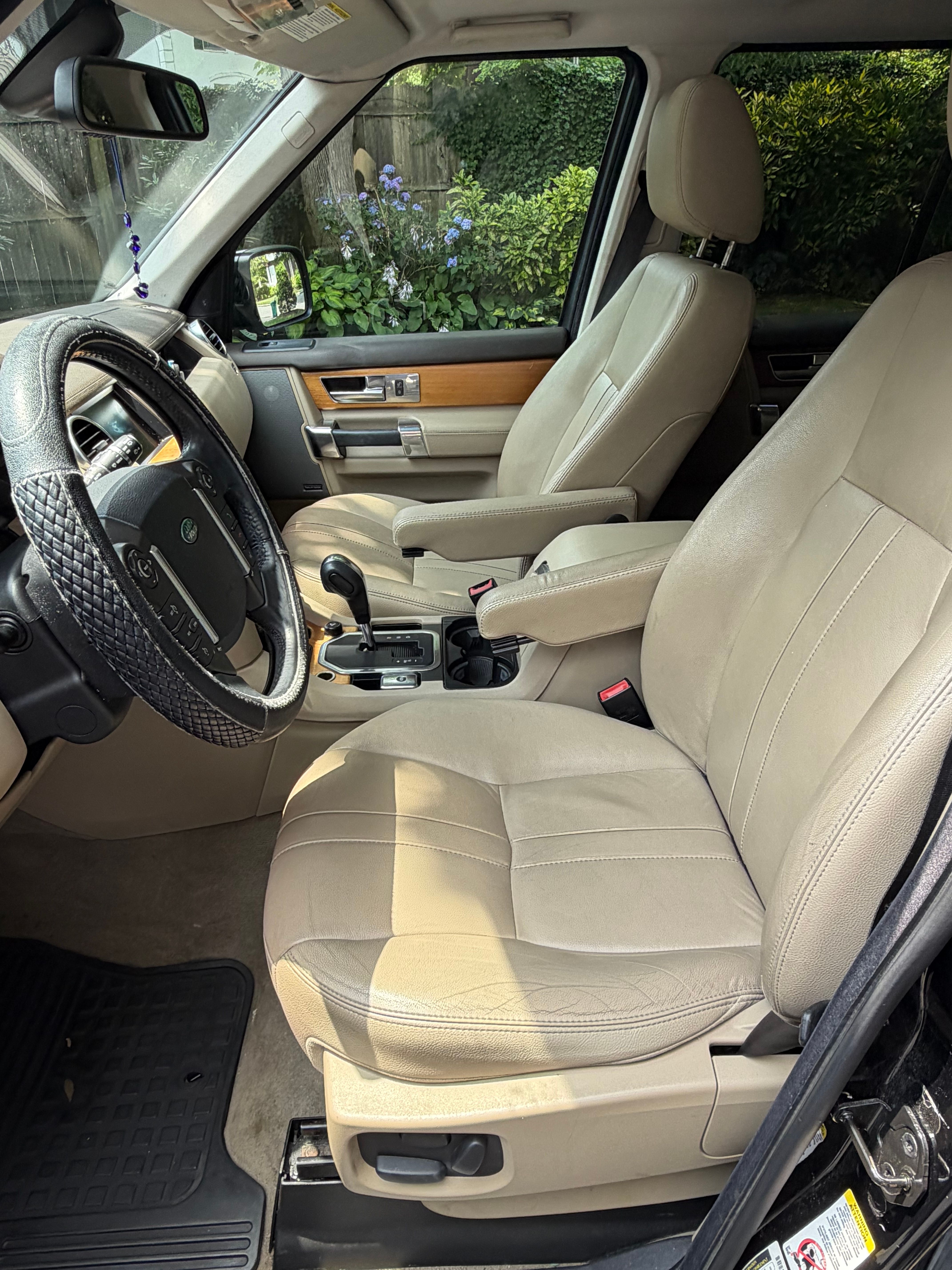 Used 2013 Land Rover LR4 HSE AWD/4WD image 12
