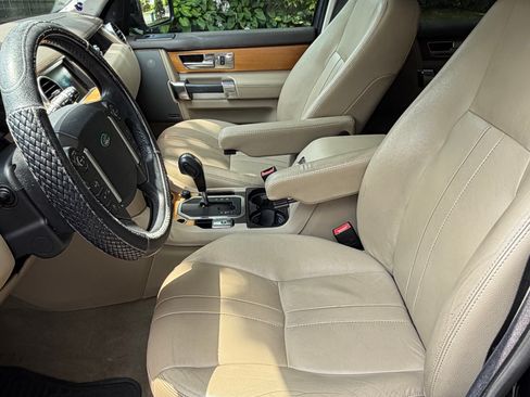 Used 2013 Land Rover LR4 HSE AWD/4WD image 12