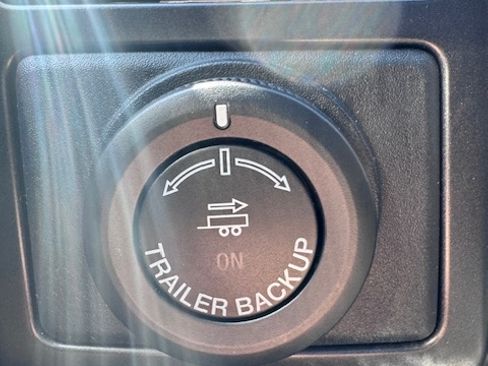 Used 2020 Ford Expedition Limited w/ Special Edition Package image 9