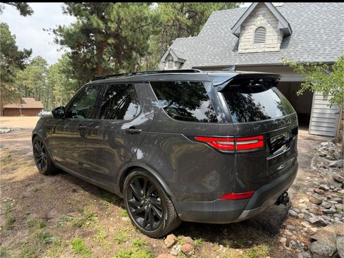 Used 2019 Land Rover Discovery HSE Luxury image 2