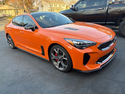 Used 2019 Kia Stinger GTS image 11