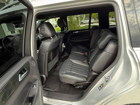 Used 2019 Mercedes-Benz GLS 450 4MATIC image 17