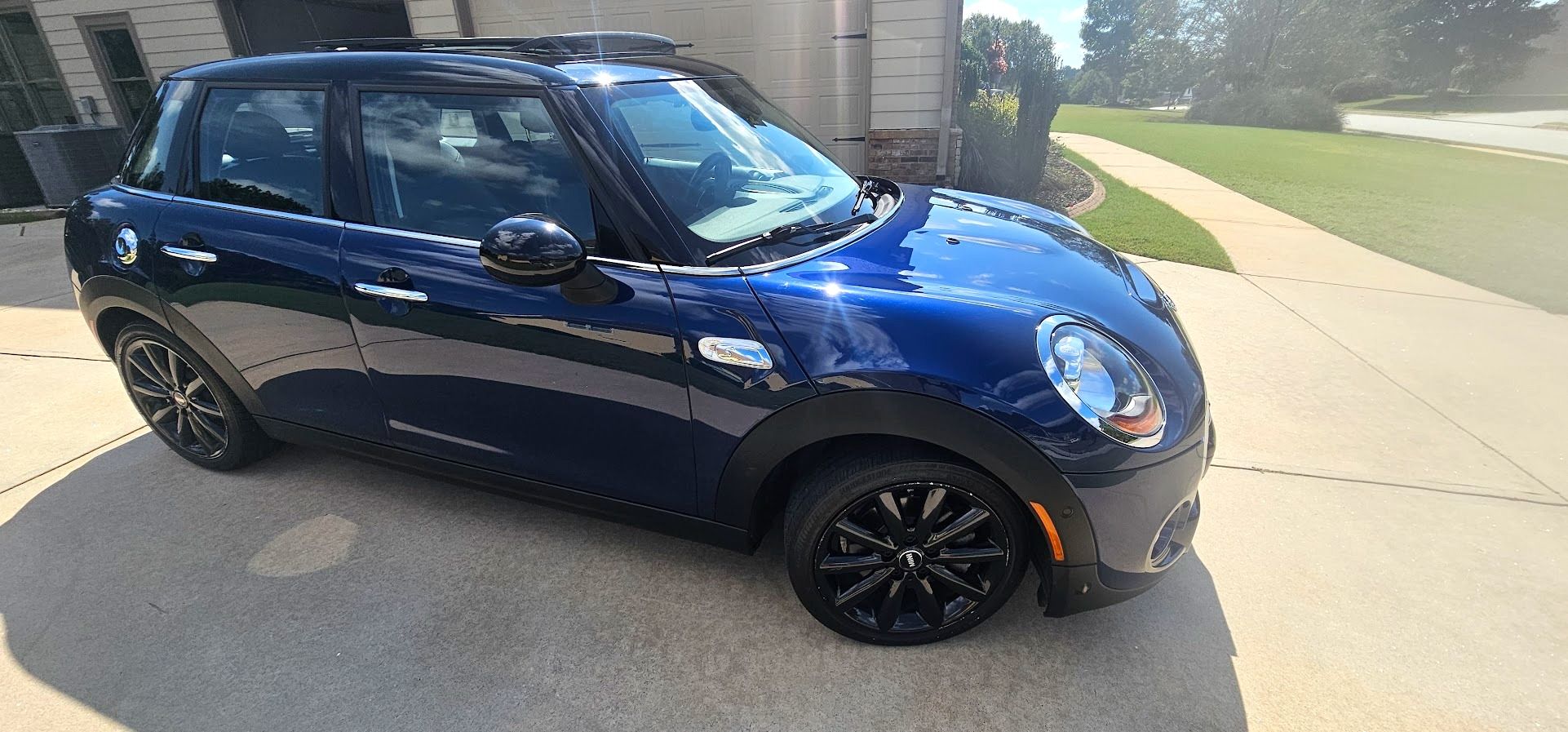 Used 2018 MINI Cooper S FWD image 2