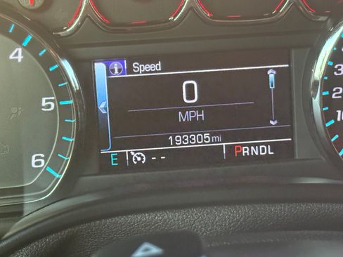 Used 2017 GMC Yukon SLT AWD/4WD image 17