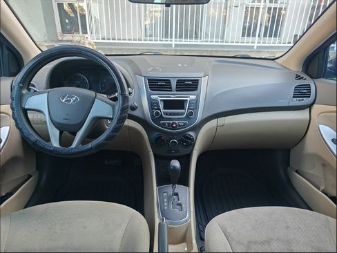 Used 2014 Hyundai Accent GLS image 15