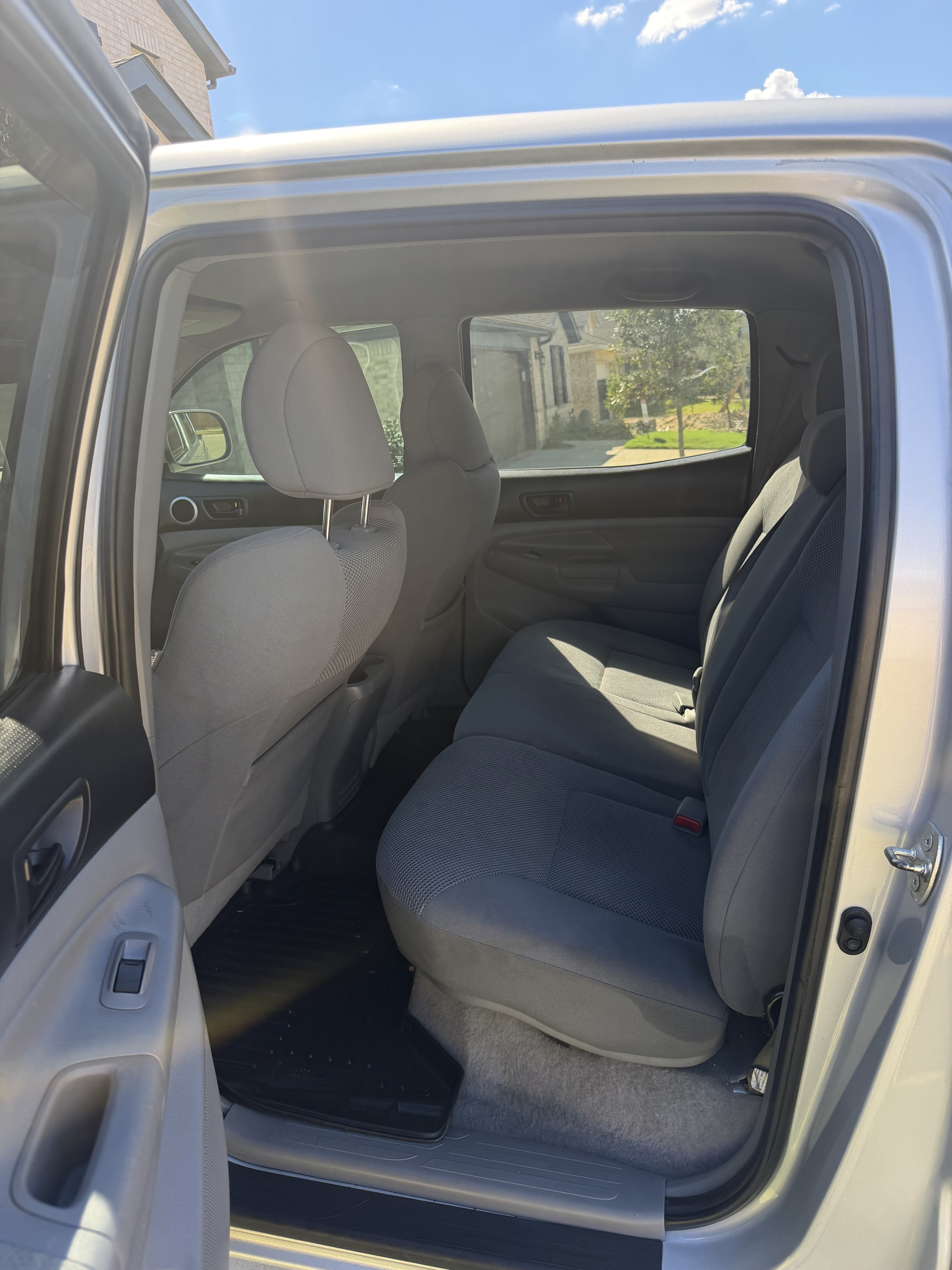 Used 2010 Toyota Tacoma PreRunner w/ TRD Sport Pkg RWD image 14