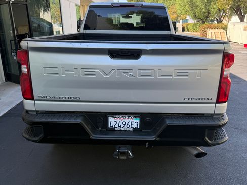 Used 2021 Chevrolet Silverado 2500 Custom w/ Gooseneck/5TH Wheel Package RWD image 6