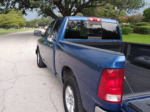 Used 2009 Dodge Ram 1500 Truck SLT image 2