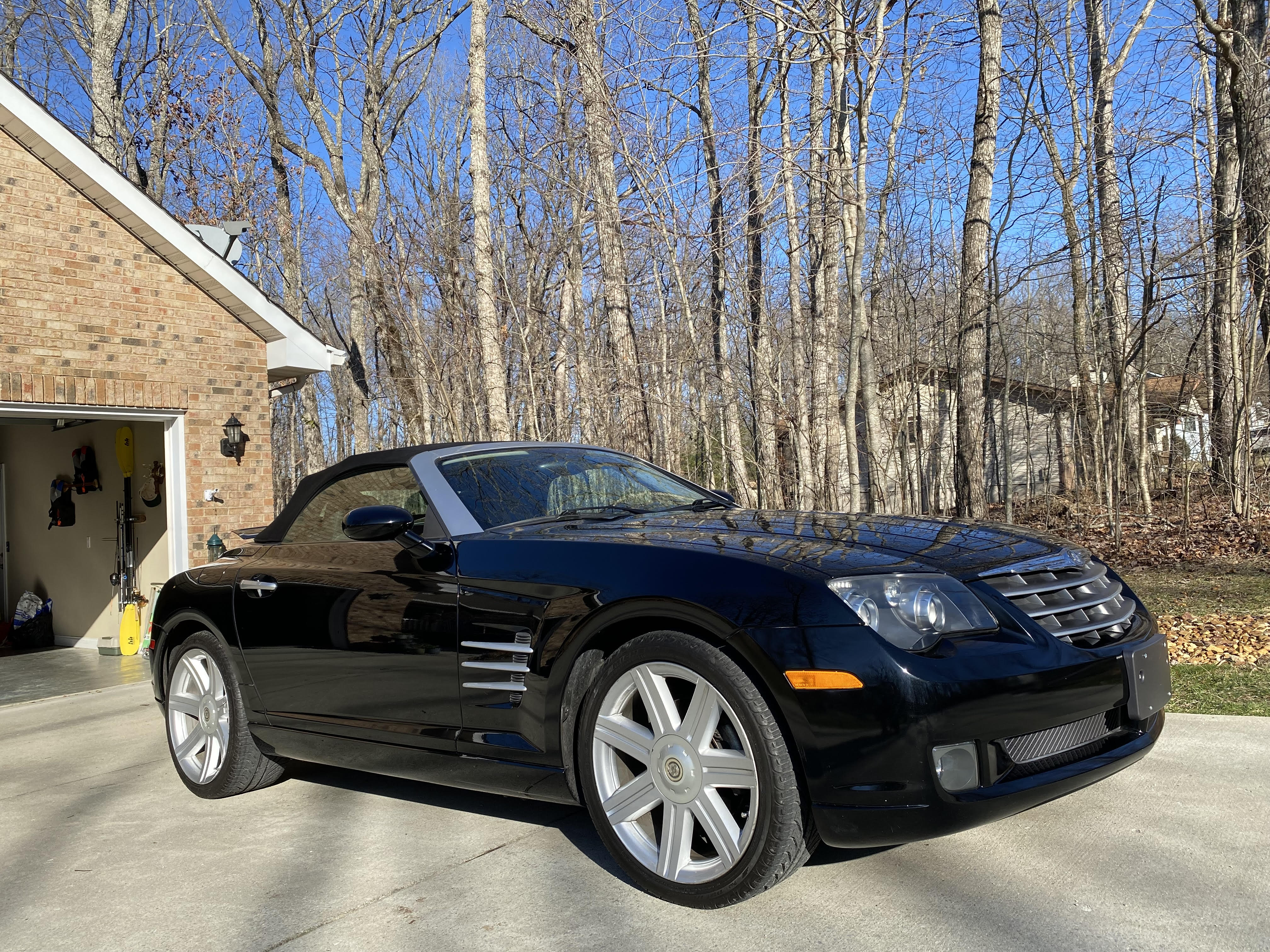 Used 2006 Chrysler Crossfire Limited RWD image 1