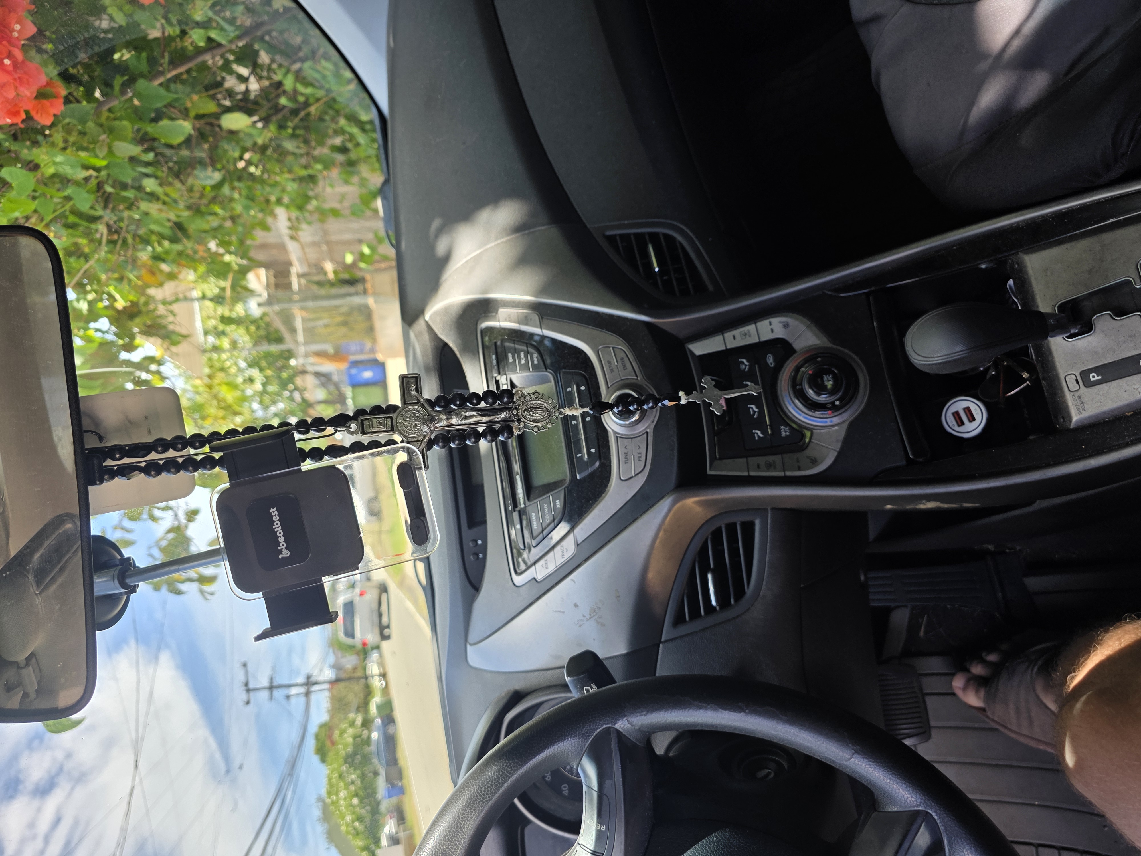 Used 2013 Hyundai Elantra FWD image 10