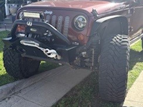 Used 2010 Jeep Wrangler Unlimited Sport image 5