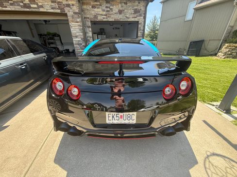Used 2017 Nissan GT-R Premium AWD/4WD image 13
