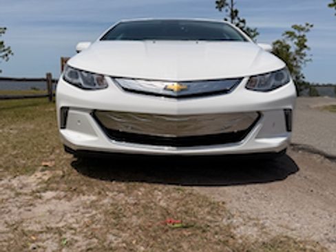 Used 2017 Chevrolet Volt Premier w/ Driver Confidence II Package FWD image 6