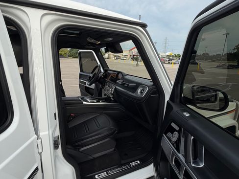 Used 2025 Mercedes-Benz G 550 image 24