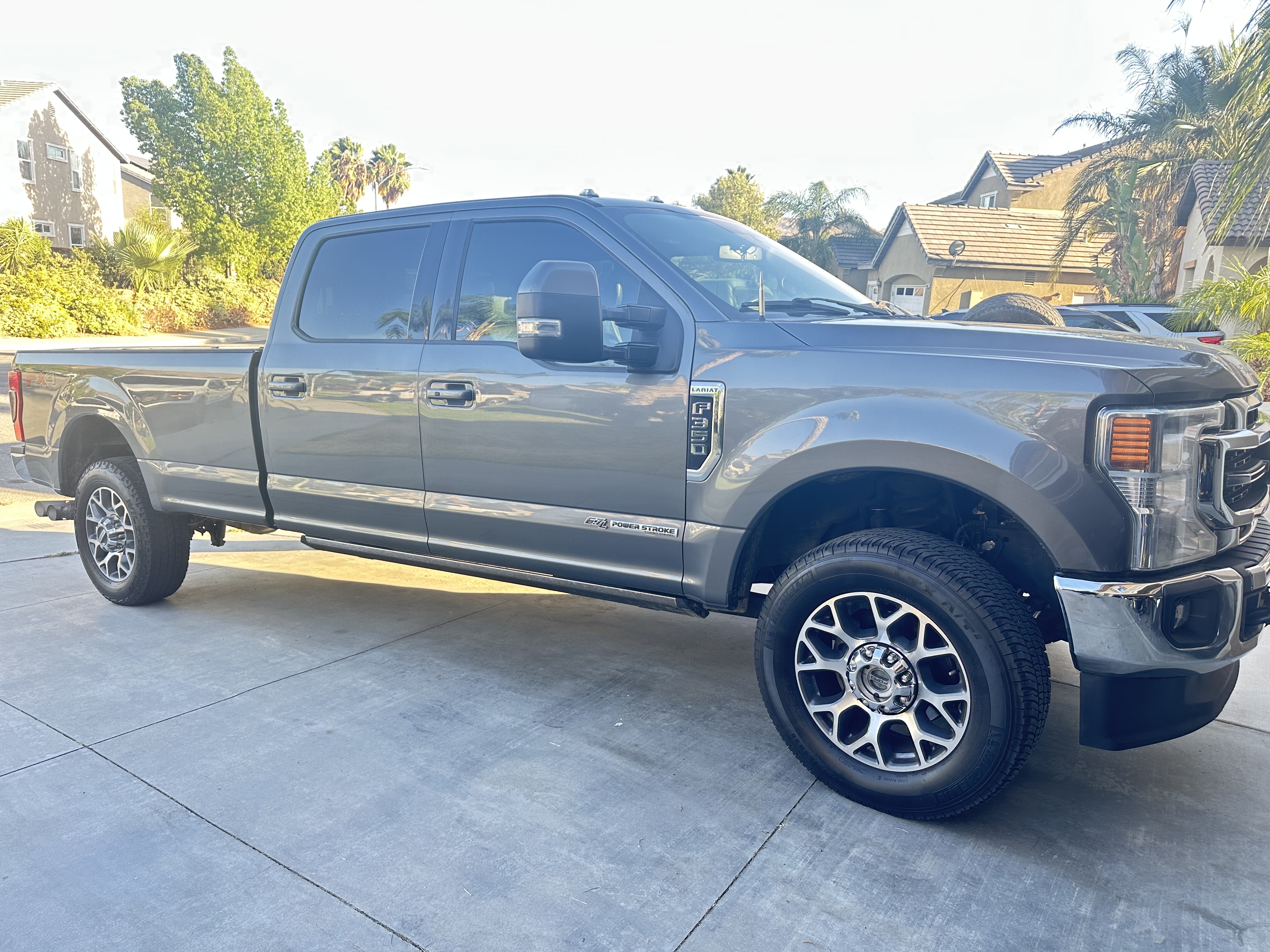 Used 2022 Ford F350 Lariat w/ Lariat Ultimate Package AWD/4WD image 1