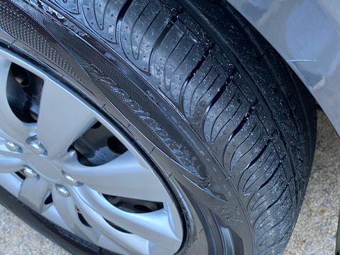 Used 2010 Chevrolet Impala LS image 9