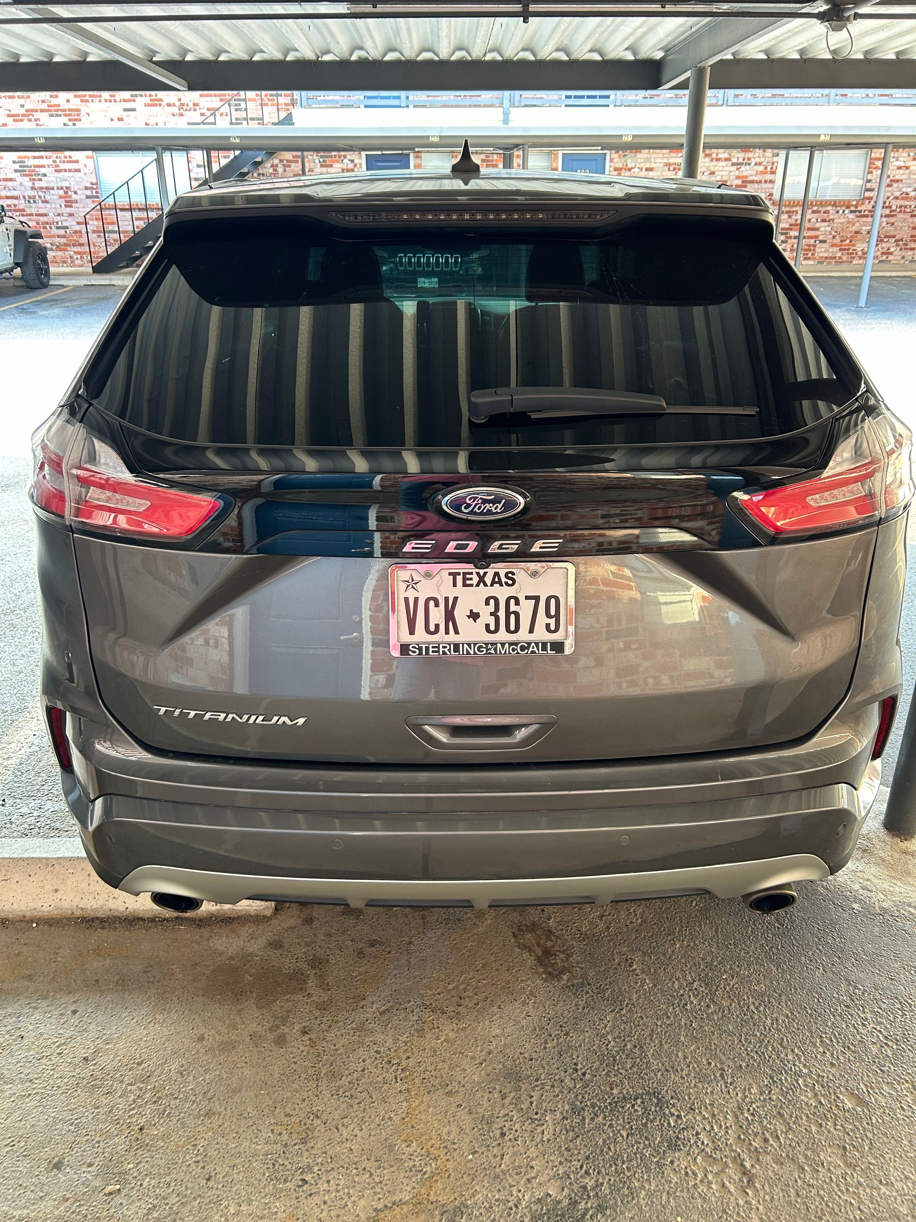 Used 2021 Ford Edge Titanium w/ Equipment Group 301A FWD image 4