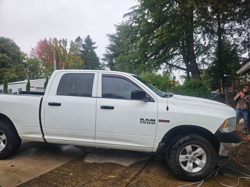 Used 2018 RAM 1500 Tradesman w/ Chrome Appearance Group image 9