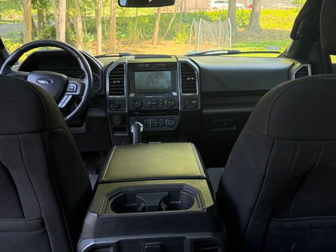 Used 2017 Ford F150 XLT w/ Equipment Group 302A Luxury AWD/4WD image 16