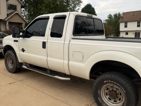 Used 2002 Ford F250 4x4 SuperCab Super Duty image 4