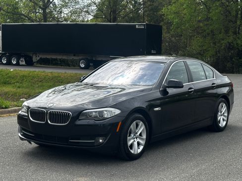 Used 2013 BMW 528i xDrive Sedan AWD/4WD image 1