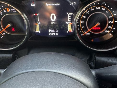 Used 2022 Jeep Wrangler Sport AWD/4WD image 4