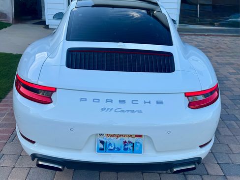 Used 2017 Porsche 911 Carrera image 2