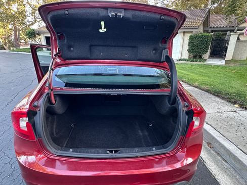 Used 2012 Volvo S60 T5 image 6