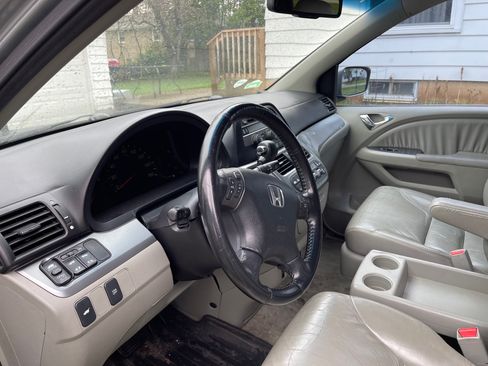 Used 2010 Honda Odyssey EX-L image 8