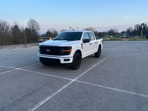 Used 2025 Ford F150 STX w/ STX Black Appearance Package image 5