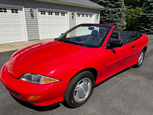 Used 1997 Chevrolet Cavalier LS w/ Preferred Equipment Group 2 FWD image 4