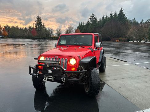 Used 2013 Jeep Wrangler Rubicon w/ PWR Convenience Group image 2