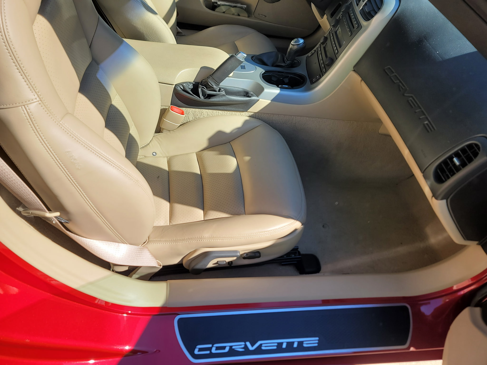 Used 2005 Chevrolet Corvette Coupe w/ Preferred Equipment Group RWD image 16