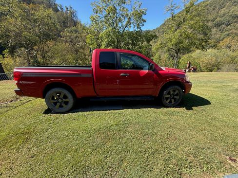 Used 2012 Nissan Titan SV w/ Sport Appearance Pkg image 5