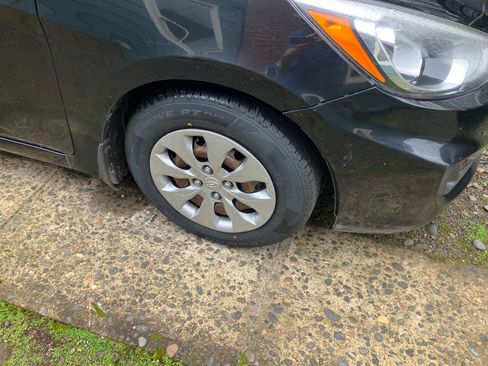 Used 2015 Hyundai Accent GS image 11