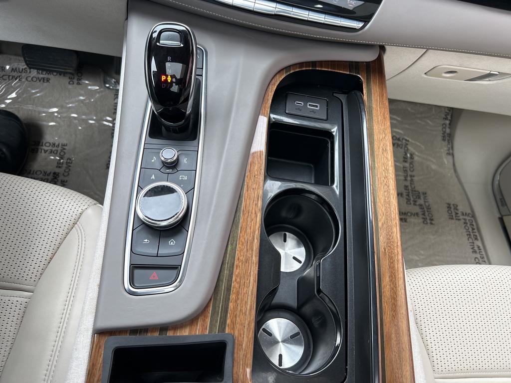 Used 2021 Cadillac Escalade ESV Sport Platinum w/ Heavy-Duty Trailer Package AWD/4WD image 17