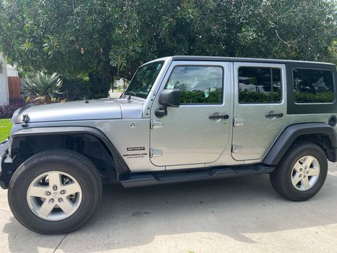 Used 2017 Jeep Wrangler Unlimited Sport w/ Quick Order Package 24S image 12