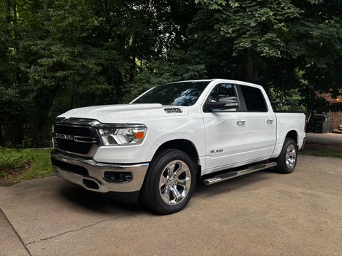 Used 2019 RAM 1500 Big Horn AWD/4WD image 1