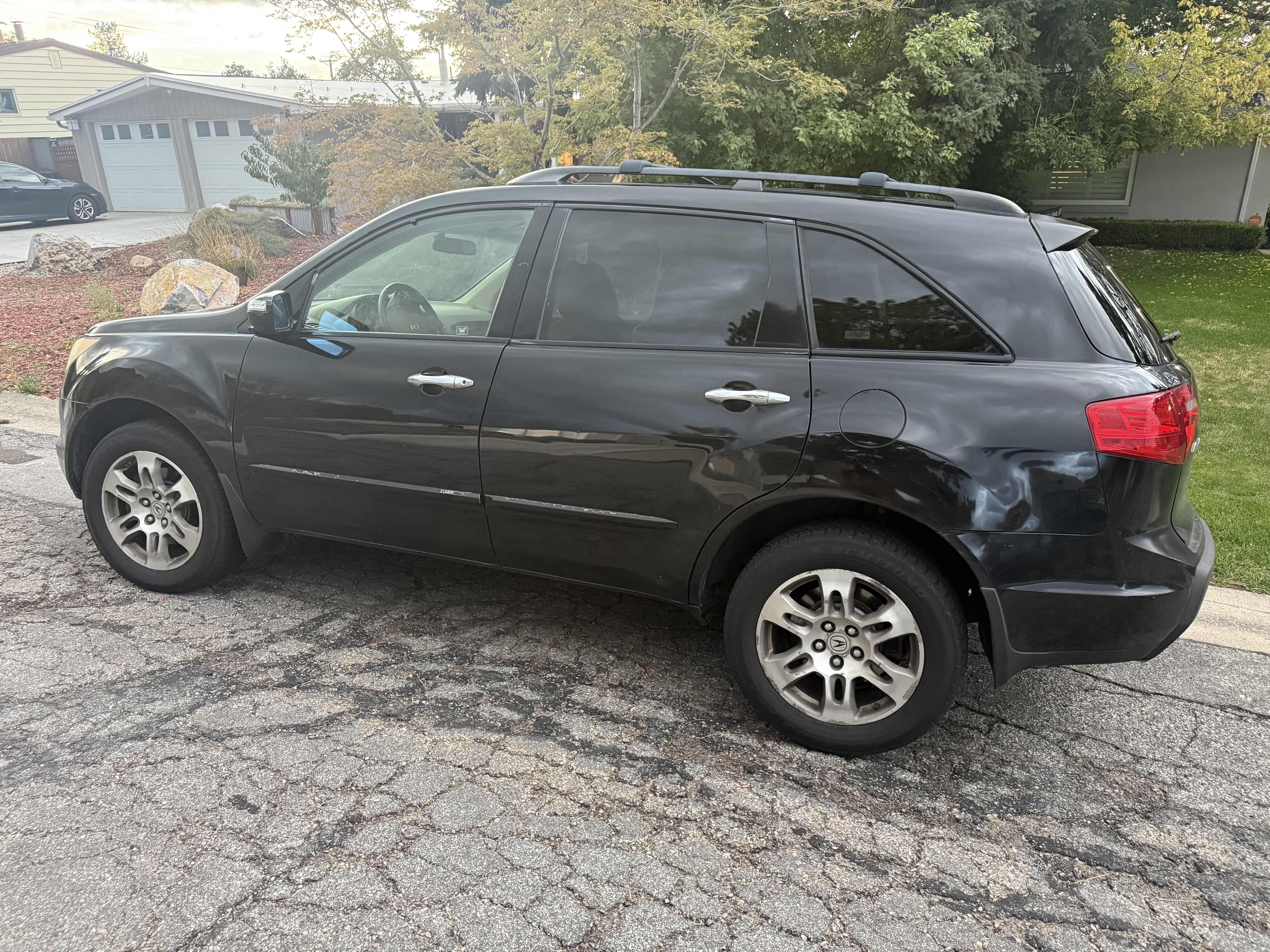 Used 2007 Acura MDX w/ Technology Package AWD/4WD image 2