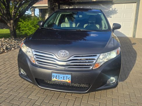 Used 2009 Toyota Venza AWD image 1