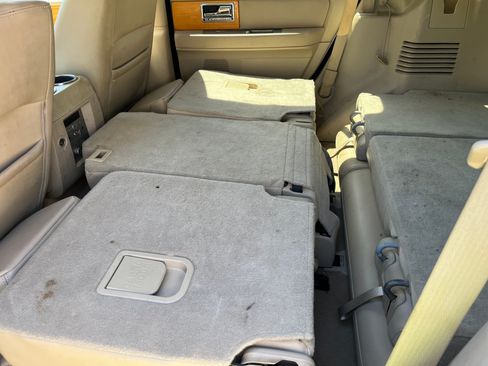 Used 2008 Lincoln Navigator 4WD image 13