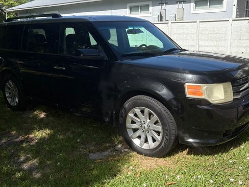 Used 2010 Ford Flex SEL FWD image 1