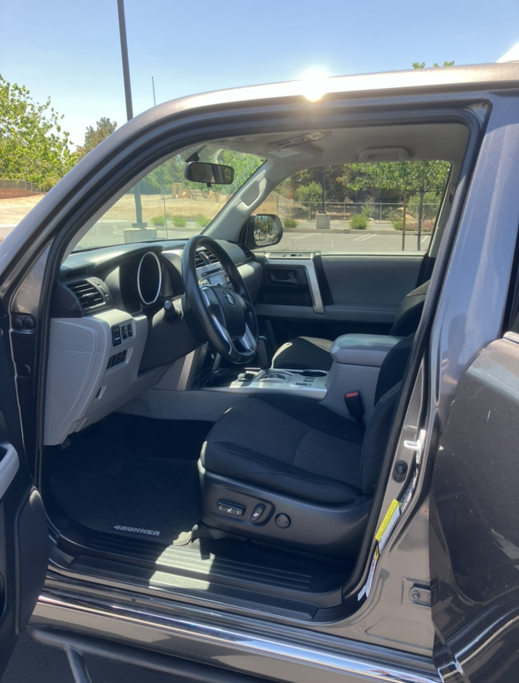 Used 2011 Toyota 4Runner SR5 RWD image 5