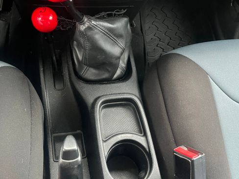 Used 2014 Jeep Wrangler Unlimited Sport w/ Quick Order Package 23S AWD/4WD image 14