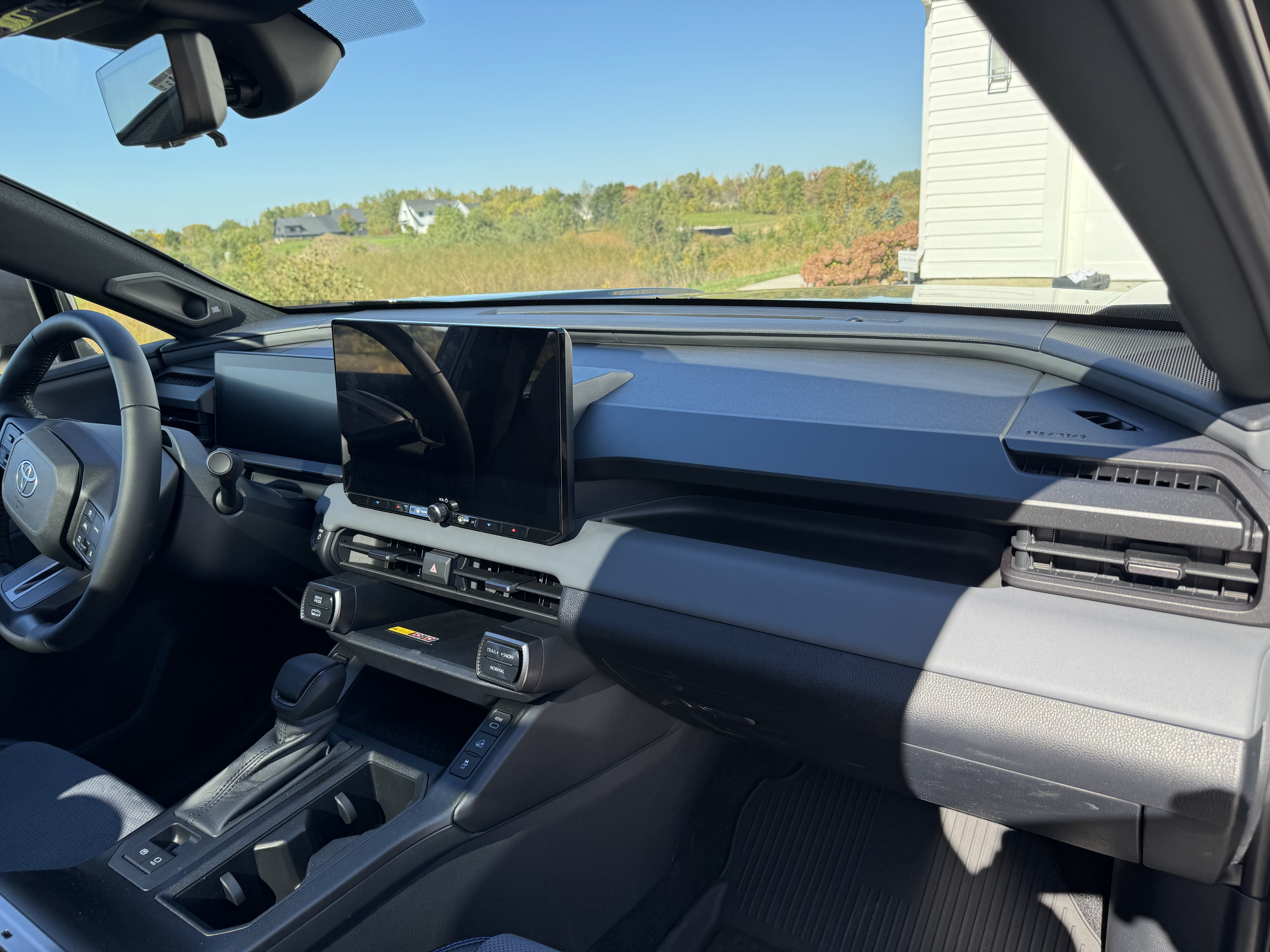 Used 2026 Toyota RAV4 XSE w/ Panoramic Sun Roof Package AWD/4WD image 26