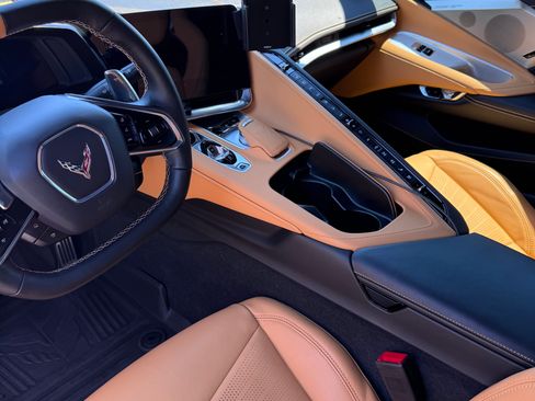 Used 2023 Chevrolet Corvette Stingray Preferred Cpe w/ Z51 Performance Package RWD image 12