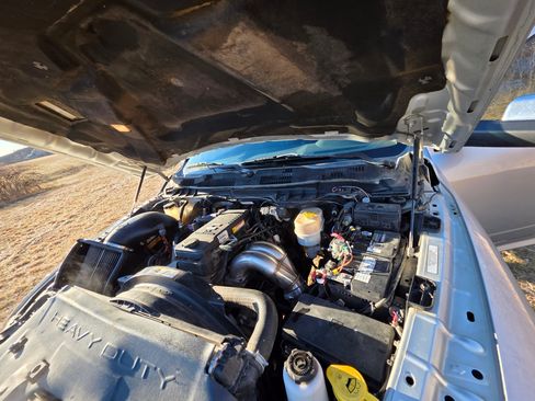 Used 2015 RAM 3500 Laramie w/ Protection Group image 8