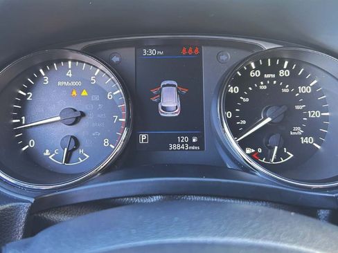 Used 2021 Nissan Rogue Sport SV image 14